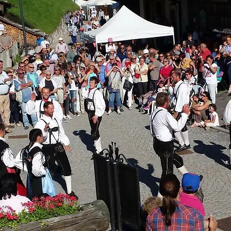 Schlossar Haus *